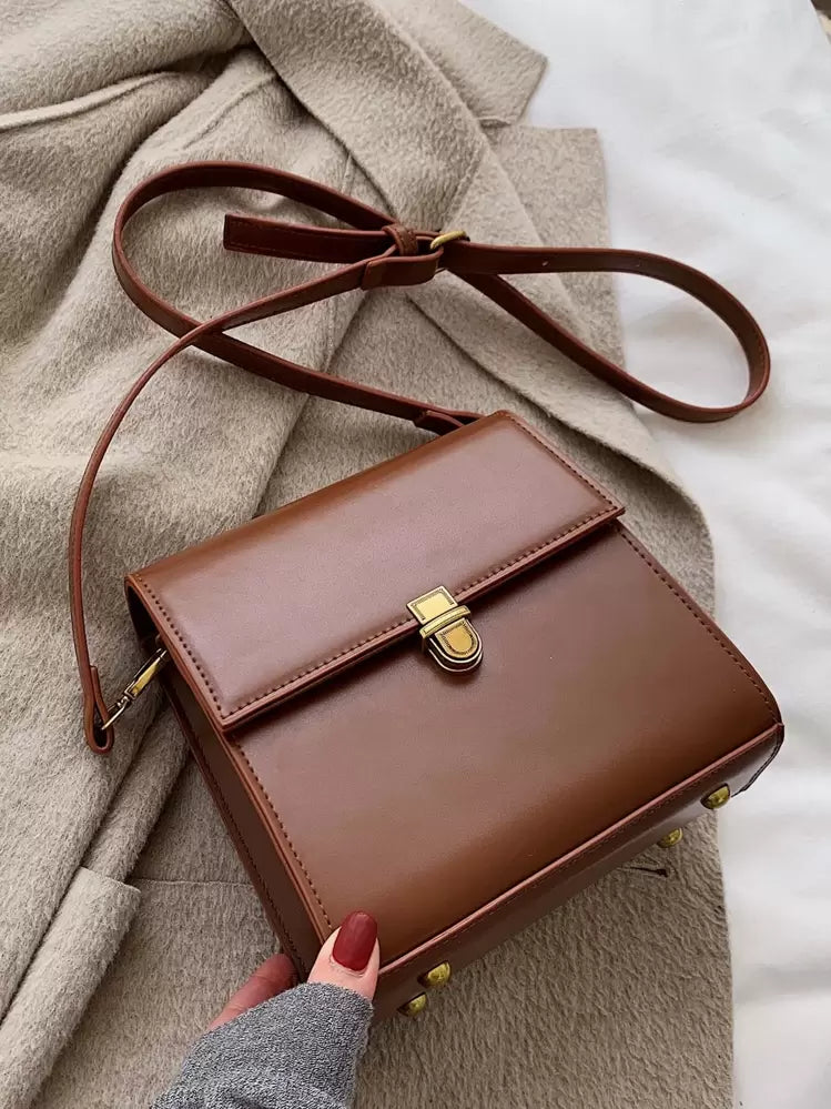 Minimalist Shoulder Bag (Brown)
