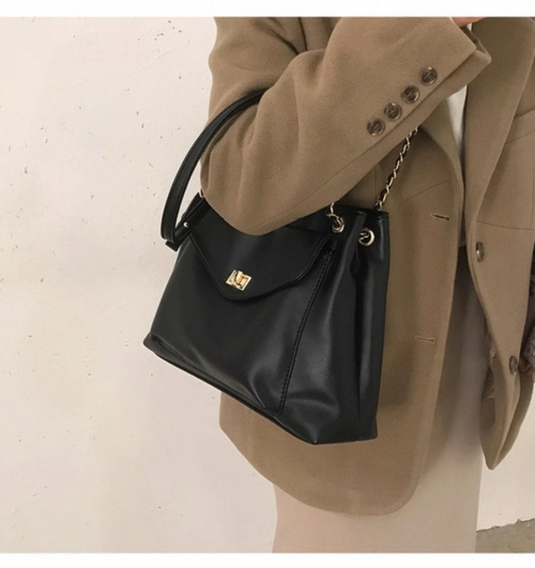 Metro Shoulder Bag